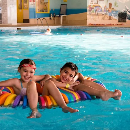 Tatil parkı Newquay Bay 2*